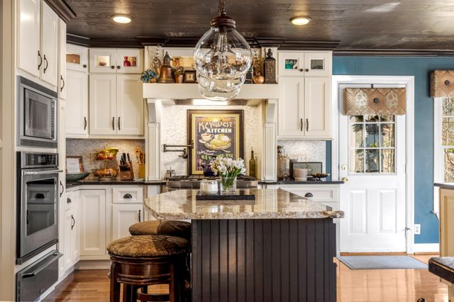 9030 Finney Point Drive, Ooltewah, TN 37363