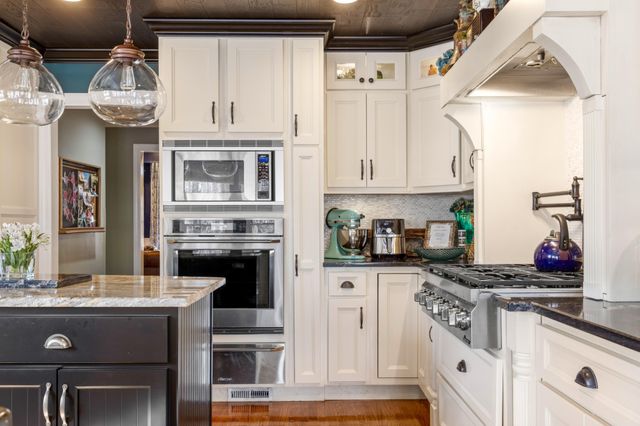 9030 Finney Point Drive, Ooltewah, TN 37363