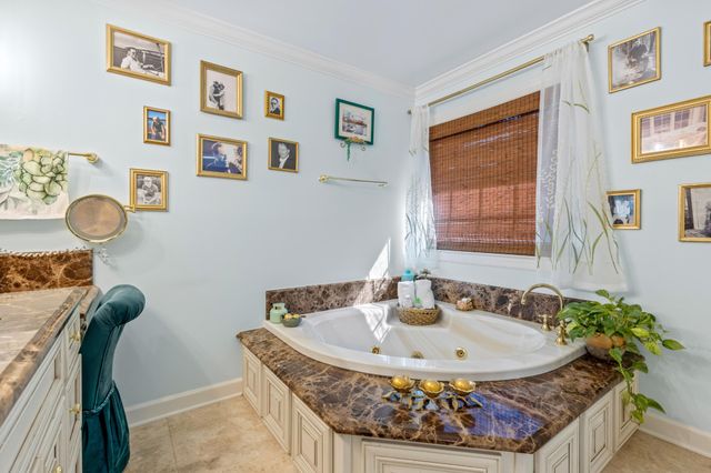 9030 Finney Point Drive, Ooltewah, TN 37363