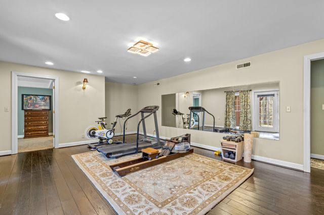 9030 Finney Point Drive, Ooltewah, TN 37363