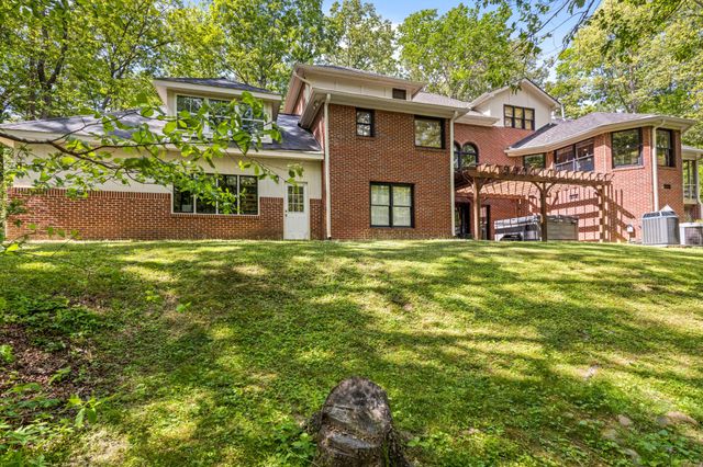 9030 Finney Point Drive, Ooltewah, TN 37363