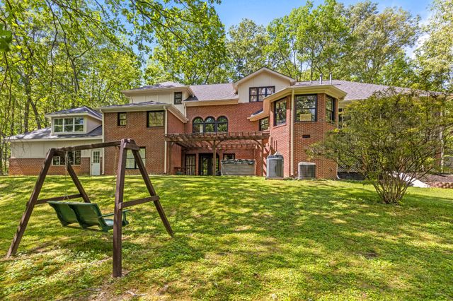 9030 Finney Point Drive, Ooltewah, TN 37363