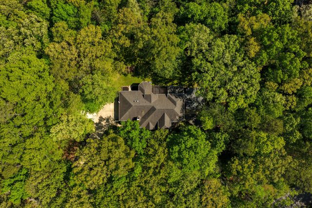 9030 Finney Point Drive, Ooltewah, TN 37363