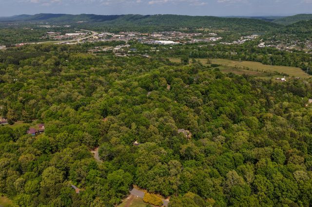 9030 Finney Point Drive, Ooltewah, TN 37363