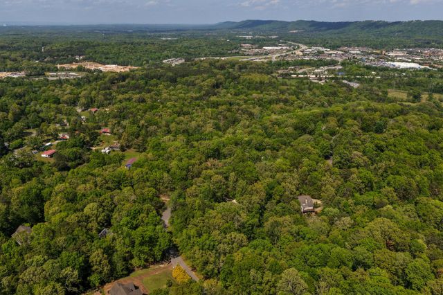 9030 Finney Point Drive, Ooltewah, TN 37363