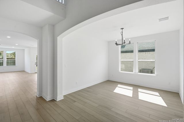 527 Athabaska Trail, New Braunfels, TX 78130