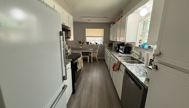 1204 Thannisch Court, Arlington, TX 76011
