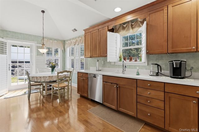 1803 Summerhill Court, Cortlandt Manor, NY 10567