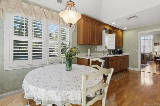 1803 Summerhill Court, Cortlandt Manor, NY 10567
