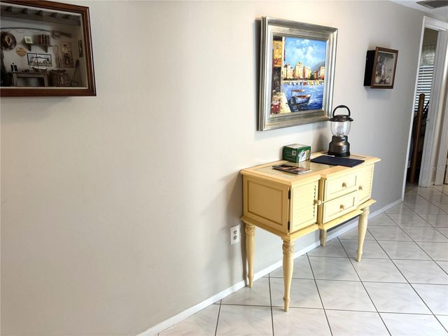 2571 RIVERBLUFF PARKWAY V158, Sarasota, FL 34231