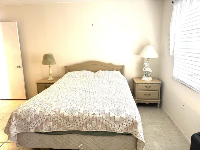 2571 RIVERBLUFF PARKWAY V158, Sarasota, FL 34231