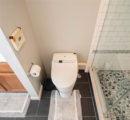 303 Bridgeview Drive, Poughkeepsie, NY 12601