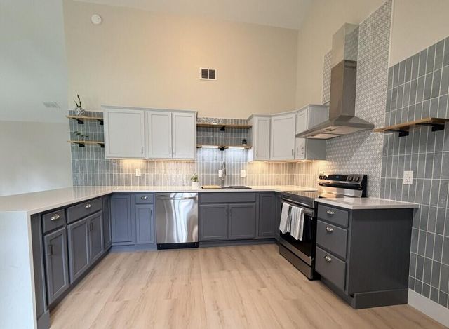 1179 Landsdowne, Charleston, SC 29412