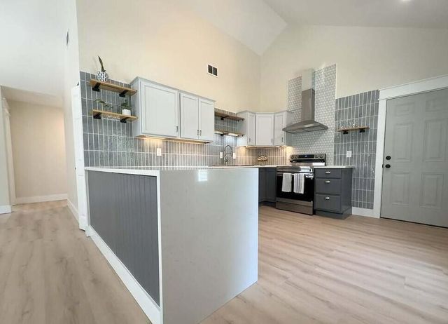 1179 Landsdowne, Charleston, SC 29412