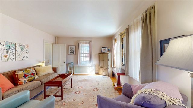 11 High Street, Hopkinton, RI 02804