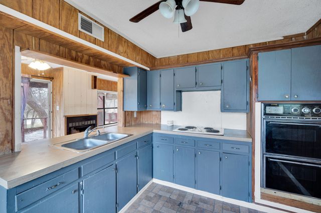 160 Private Road 481, Hillsboro, TX 76645