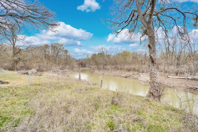 160 Private Road 481, Hillsboro, TX 76645