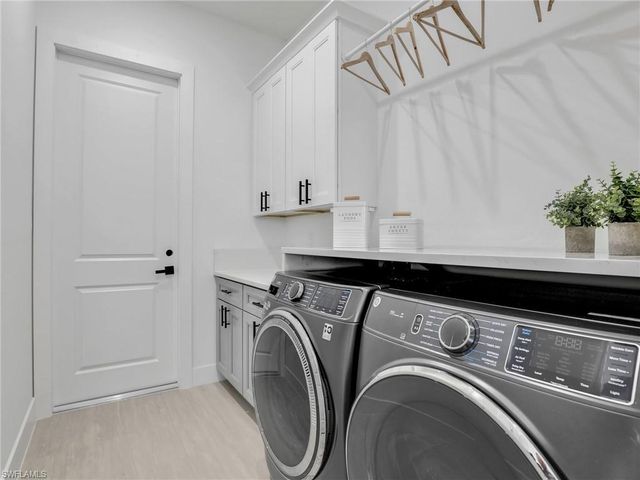 2227 NW 20th TER, Cape Coral, FL 33993