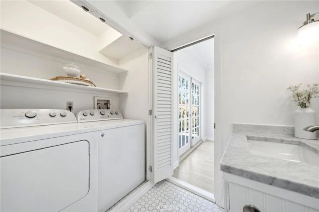 9624 Highland Gorge Drive, Beverly Hills, CA 90210