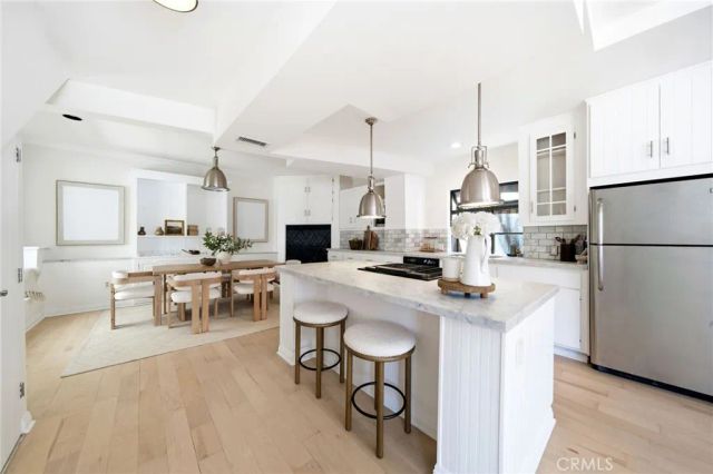 9624 Highland Gorge Drive, Beverly Hills, CA 90210