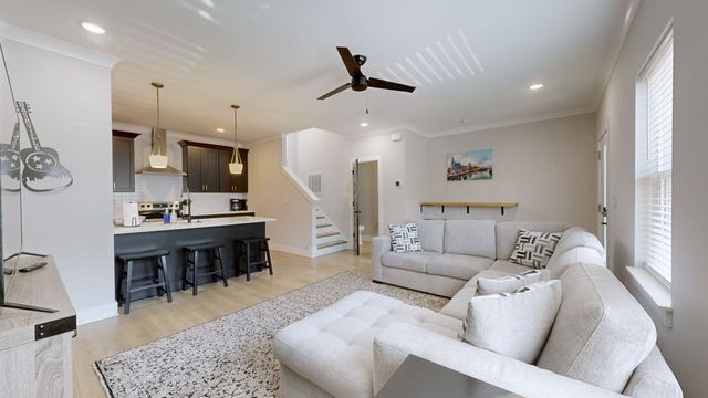 110 Duke St Apt 21, Nashville, TN 37207
