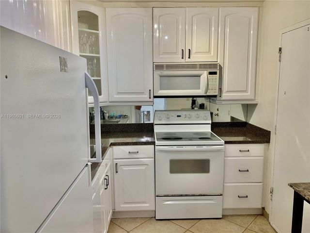 800 West Ave 823, Miami Beach, FL 33139