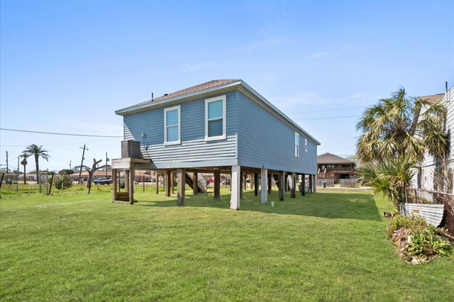 2224 71st Street, Galveston, TX 77551