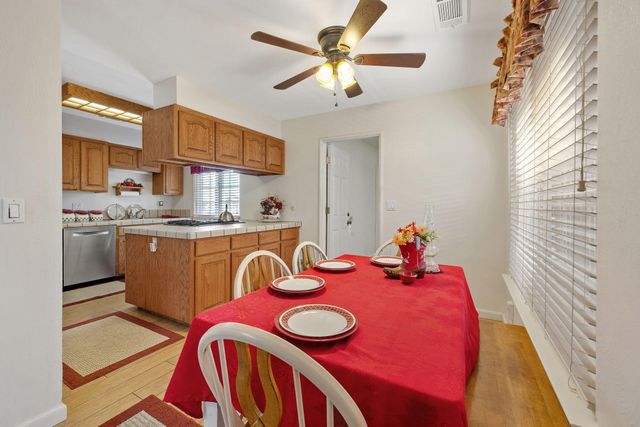 1127 S Noyes Street, Visalia, CA 93277