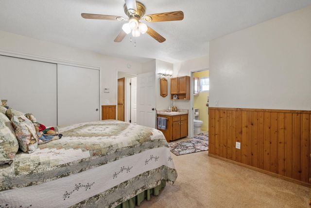 1127 S Noyes Street, Visalia, CA 93277