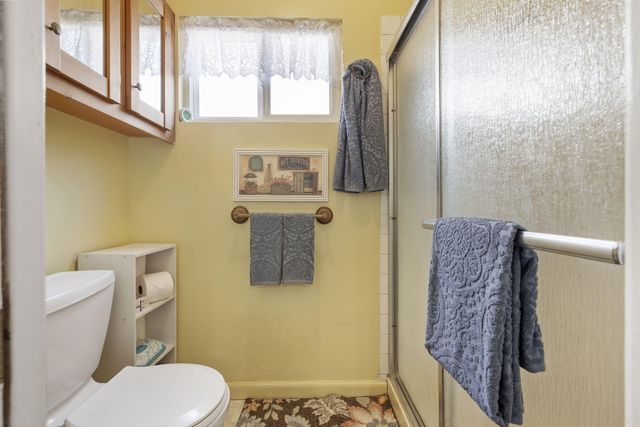 1127 S Noyes Street, Visalia, CA 93277