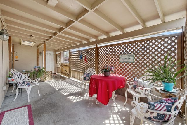 1127 S Noyes Street, Visalia, CA 93277