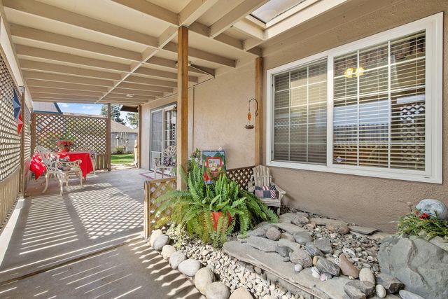 1127 S Noyes Street, Visalia, CA 93277