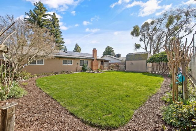 1127 S Noyes Street, Visalia, CA 93277