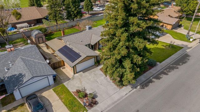 1127 S Noyes Street, Visalia, CA 93277