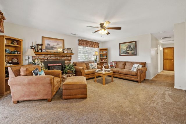 1127 S Noyes Street, Visalia, CA 93277