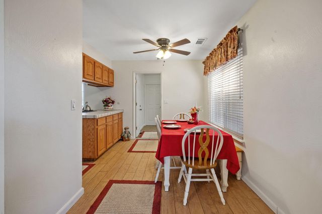 1127 S Noyes Street, Visalia, CA 93277