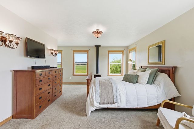 6321 E Peone Rd, Mead, WA 99021