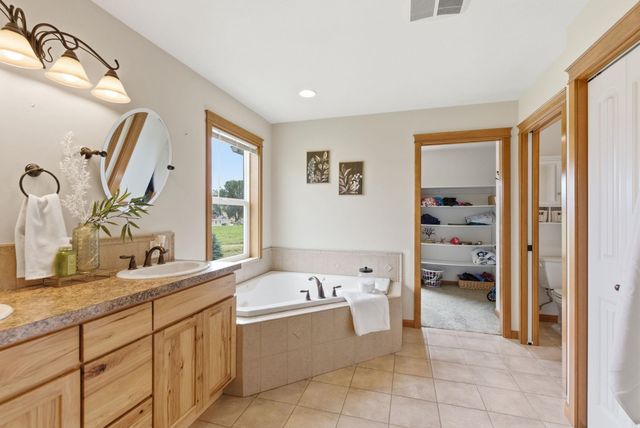 6321 E Peone Rd, Mead, WA 99021