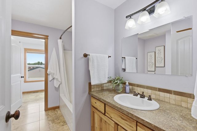 6321 E Peone Rd, Mead, WA 99021