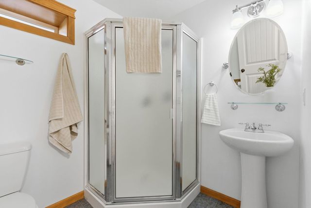 6321 E Peone Rd, Mead, WA 99021