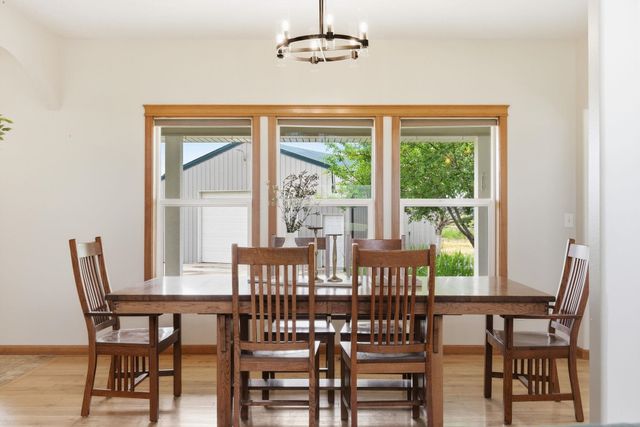 6321 E Peone Rd, Mead, WA 99021