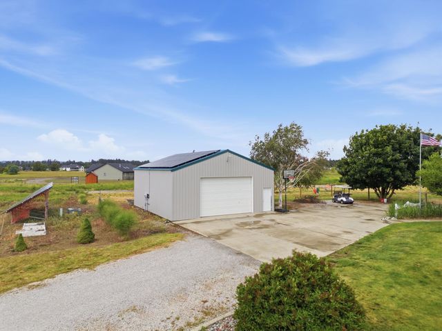 6321 E Peone Rd, Mead, WA 99021