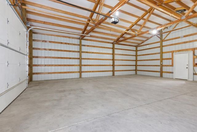 6321 E Peone Rd, Mead, WA 99021