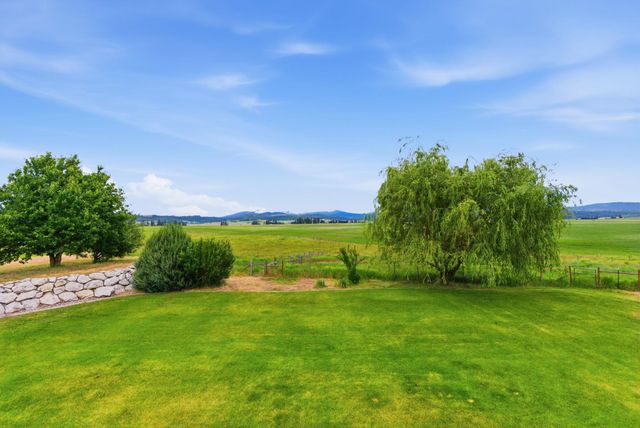 6321 E Peone Rd, Mead, WA 99021