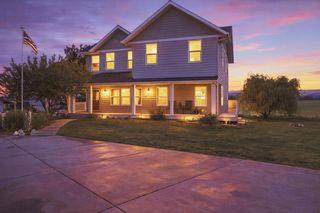 6321 E Peone Rd, Mead, WA 99021