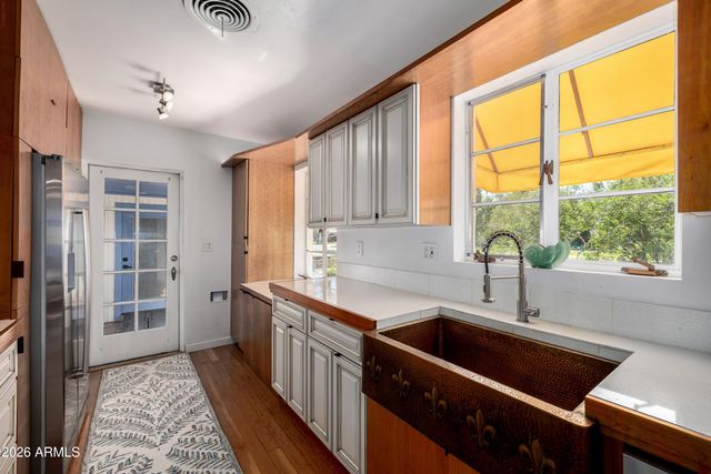 1624 W LEWIS Avenue, Phoenix, AZ 85007