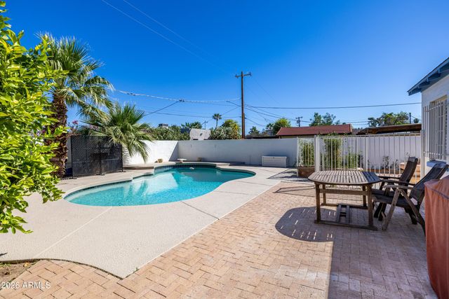 1624 W LEWIS Avenue, Phoenix, AZ 85007