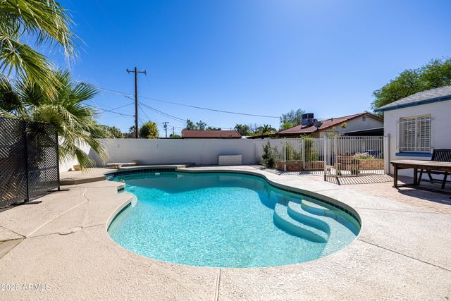 1624 W LEWIS Avenue, Phoenix, AZ 85007