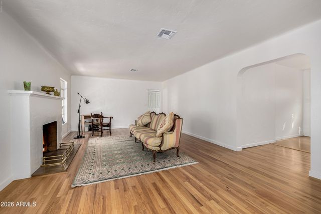 1624 W LEWIS Avenue, Phoenix, AZ 85007