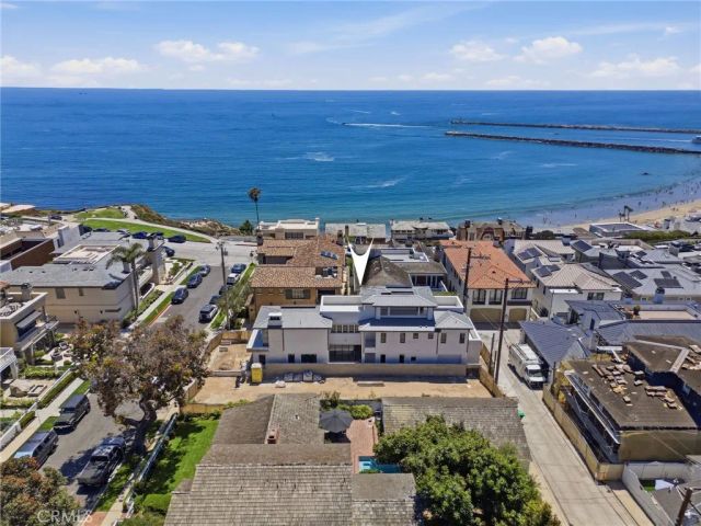 209 Narcissus Avenue, Corona Del Mar, CA 92625